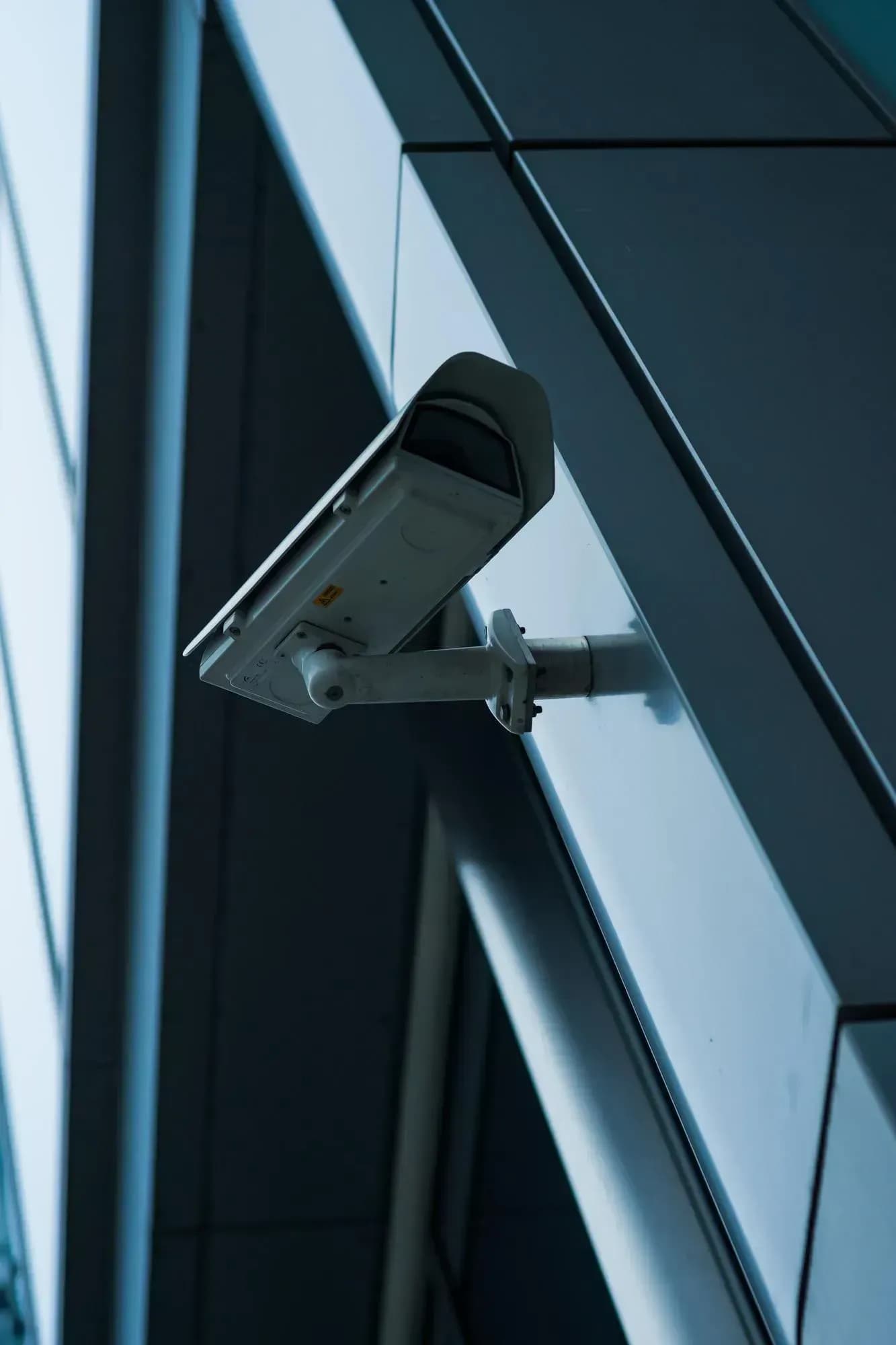 Sicherheitskameras mit Alarmanlage für Firmenstandorte